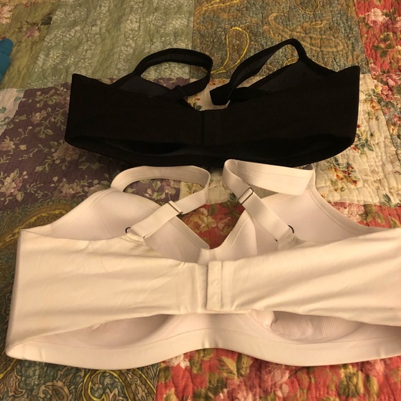 SOLD ....BUNDLE DEAL••••Victoria Secret Sport Bras - Picture 2 of 2